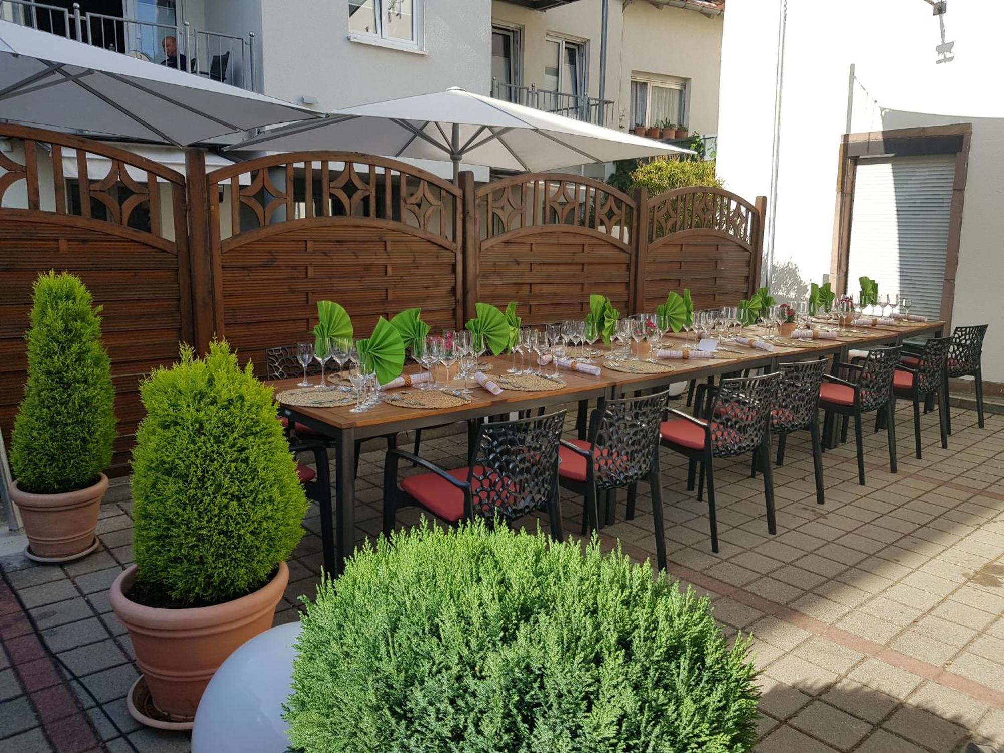 Hotel-Restaurant Pfaelzer Hof Edenkoben Exteriör bild