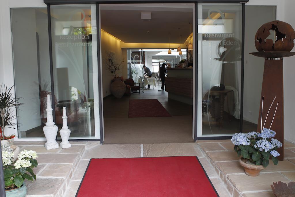 Hotel-Restaurant Pfaelzer Hof Edenkoben Exteriör bild