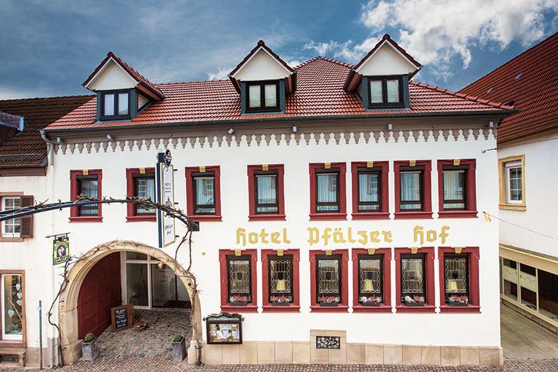 Hotel-Restaurant Pfaelzer Hof Edenkoben Exteriör bild